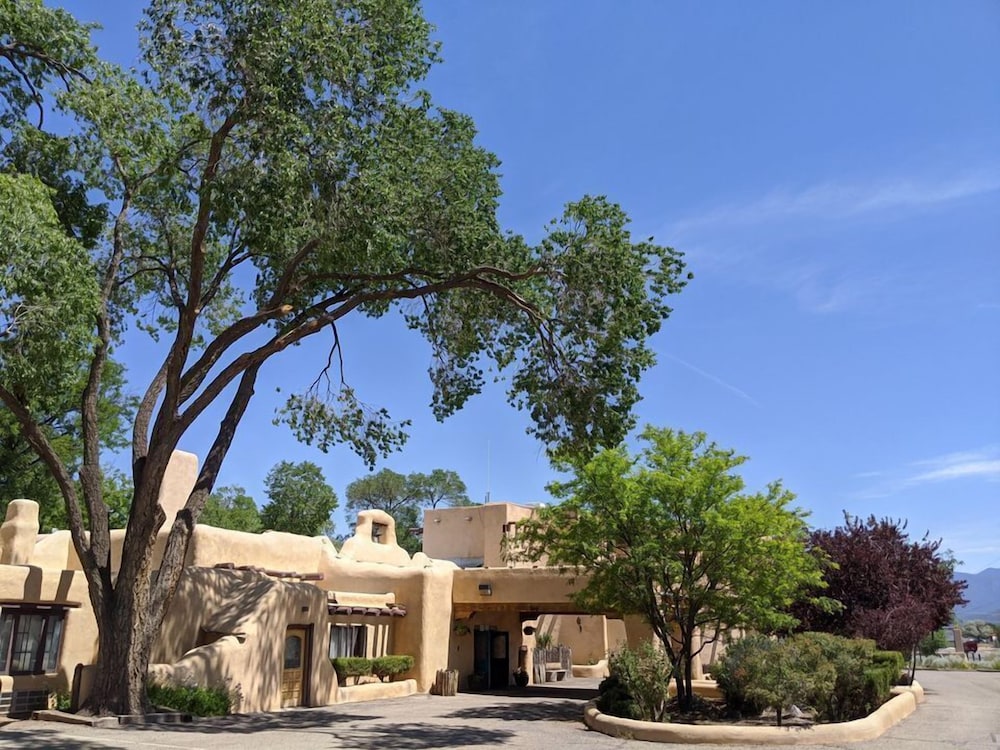 Sagebrush Inn & Suites - photo 122