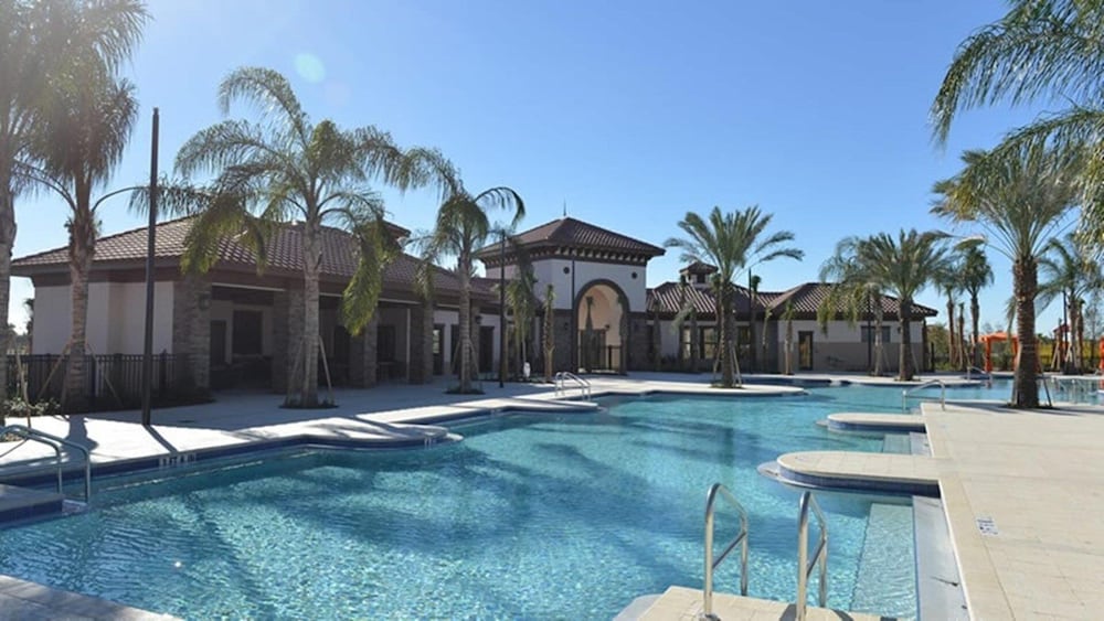 7BR Solterra Resort Newly Renovated Home w Pool - photo 32