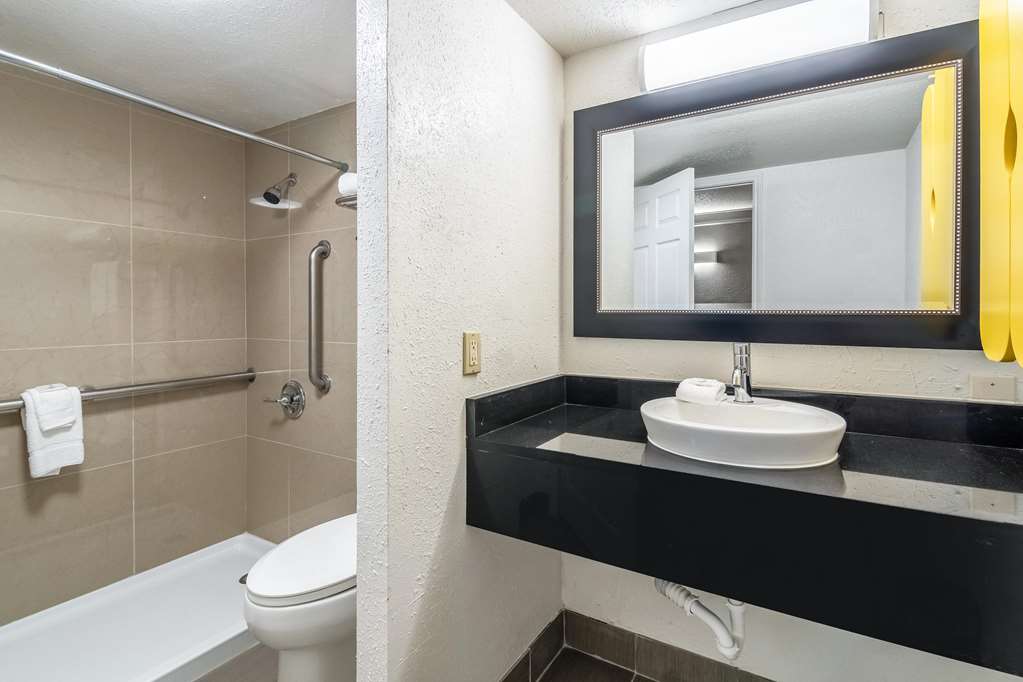 Studio6 Fort Worth TX West Medical Center - photo 24