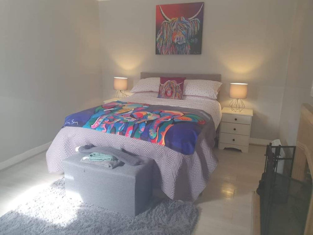 Modernised 1720s cottage Newton Stewart Scotland — 4-Star Luxury Hotel in Newton Stewart, United Kingdom