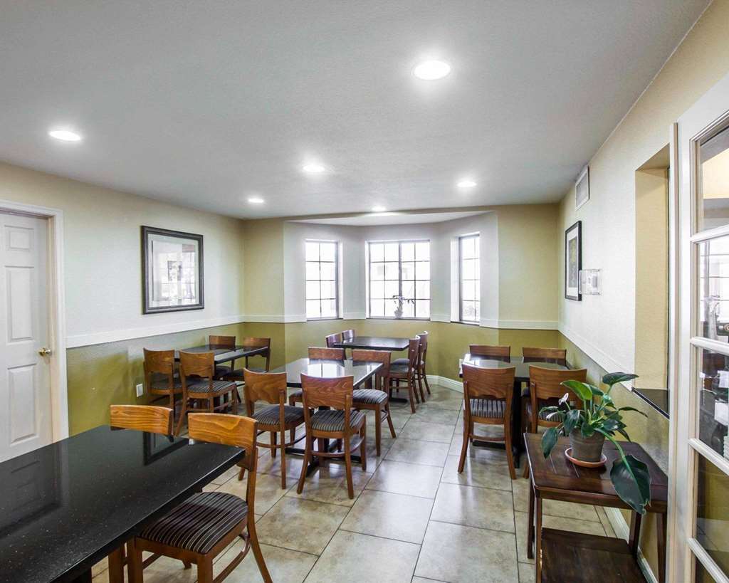 Quality Inn Holbrook near Petrified Forest - photo 32