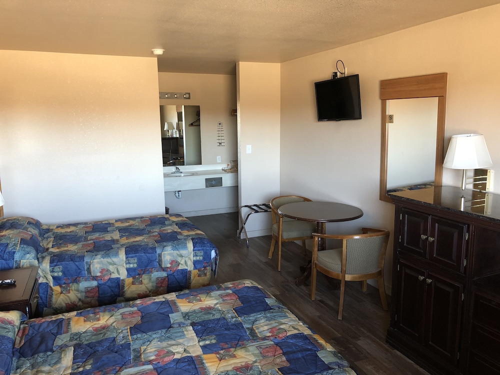 Rosener's Inn and banquet center - photo 8