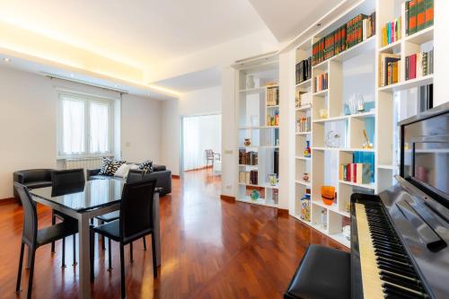 Romano Apartments Wood & Harmonies Luxury apartment right next to the METRO — 4-Star Luxury Hotel in Rome, Italy