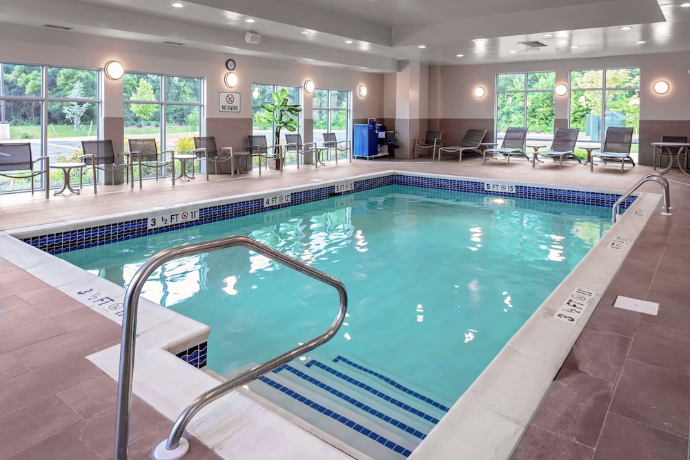 Hampton Inn Cranbury - photo 15
