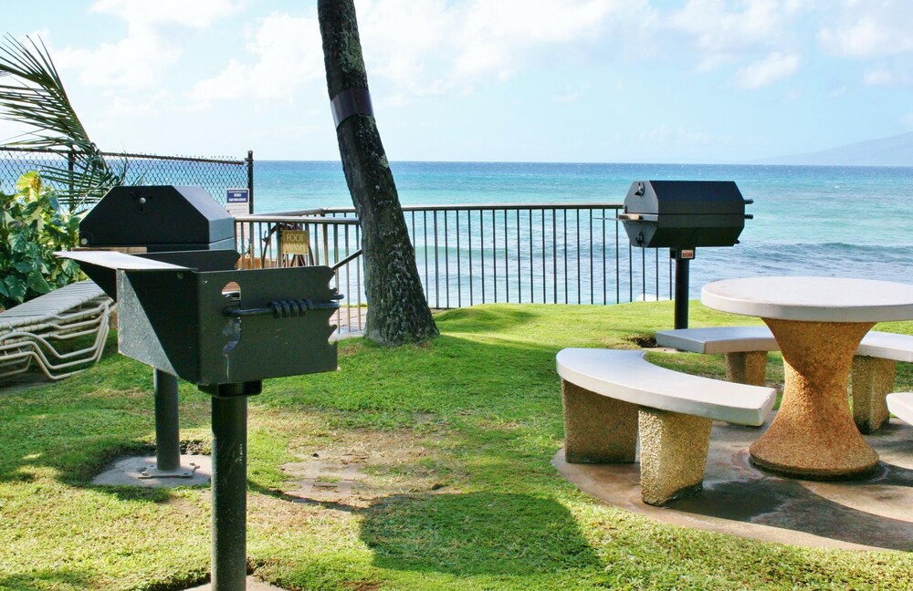 Hale Mahina Beach Resort - photo 17