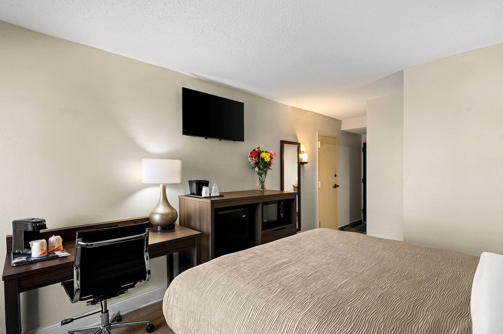 Quality Inn & Suites North Little Rock - photo 9