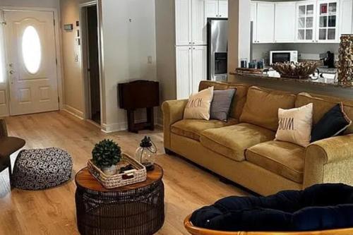 The Beach Hive Cottage — 4-Star Luxury Hotel in Naples, United States