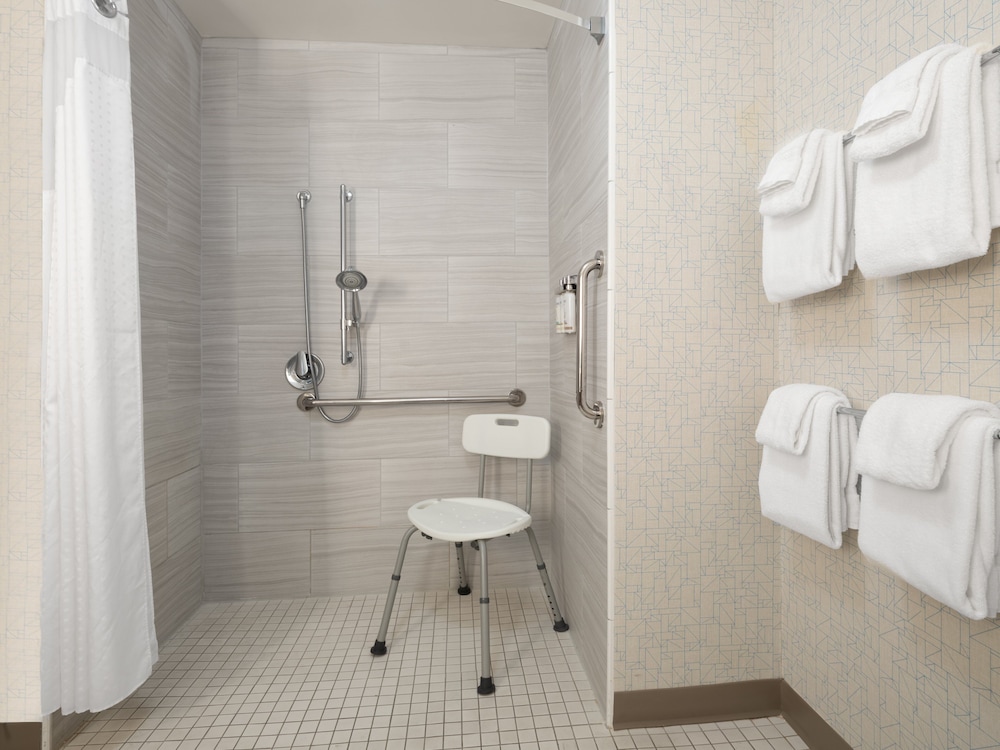 Holiday Inn Express & Suites Ruskin by IHG - photo 15