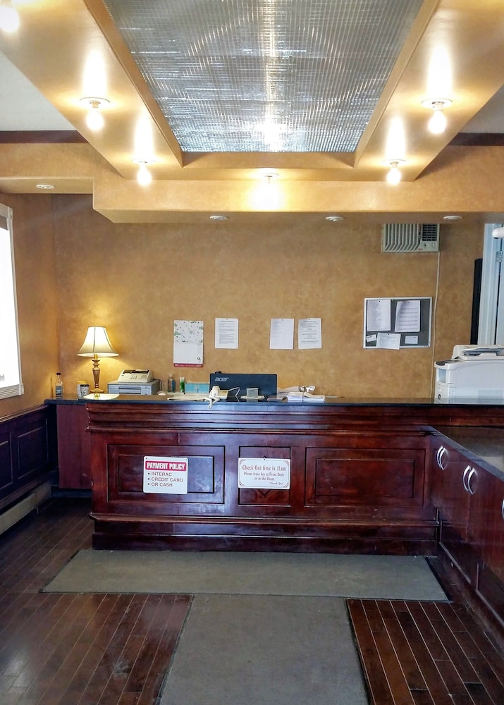 Alaskan Motel — Fox Creek