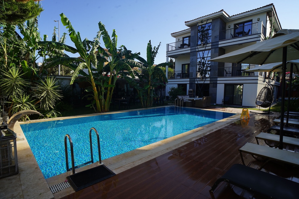 Ruwais Hotel - last minute hotel in Cesme