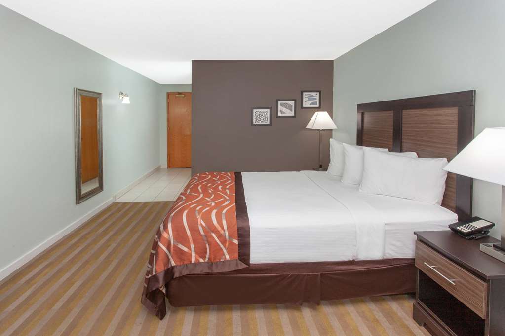 Baymont by Wyndham Grand Haven - photo 15
