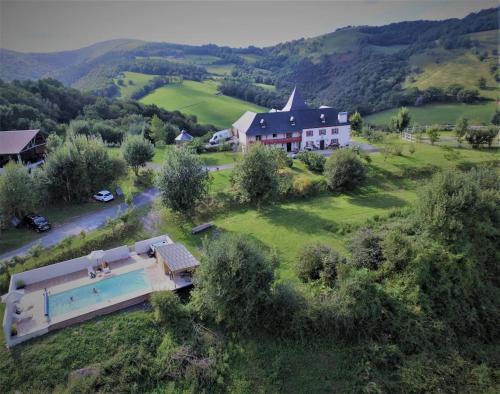 Phordoy 3 - carbon neutral hotel in Unknown City