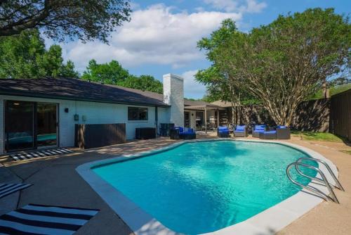 Luxury Home with 5 Bedrooms and Private Pool — 4-Star Luxury Hotel in Dallas, United States