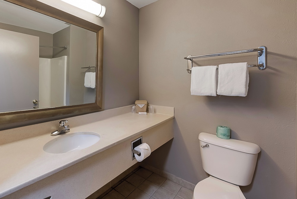 Red Roof Inn Newport News Yorktown - photo 22