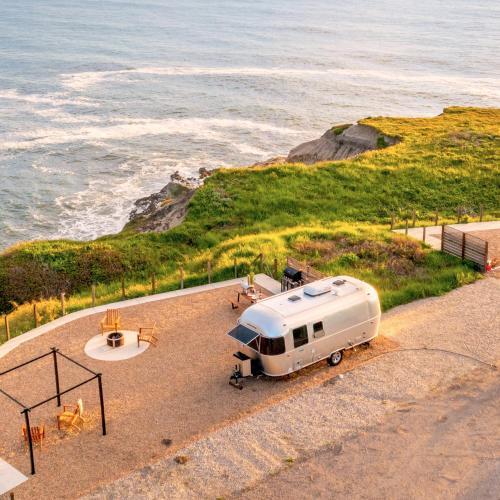 Stunning California Coast Airstream — hotel in Half Moon Bay