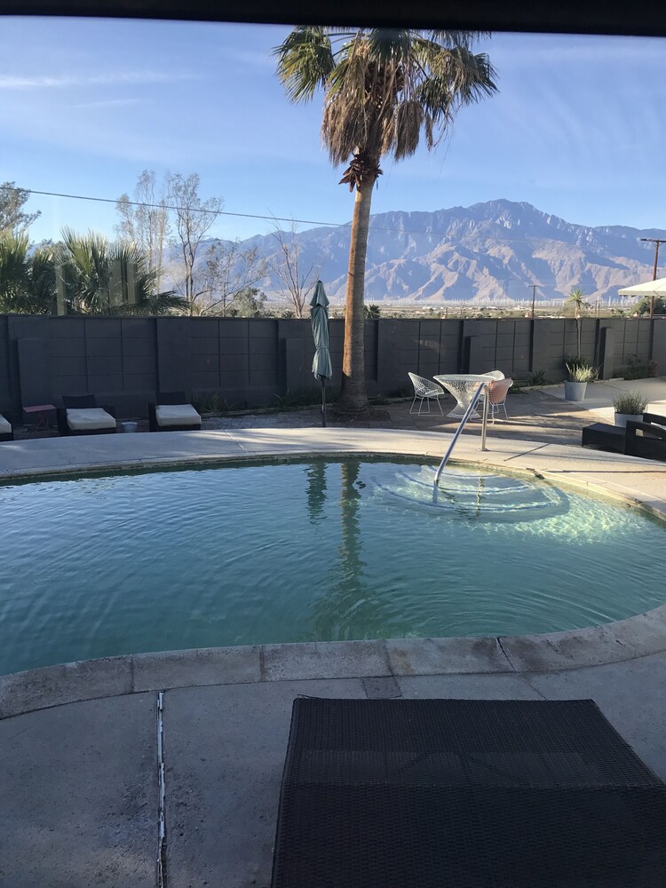 Nurturing Nest Mineral Hot Springs and Spa - photo 42