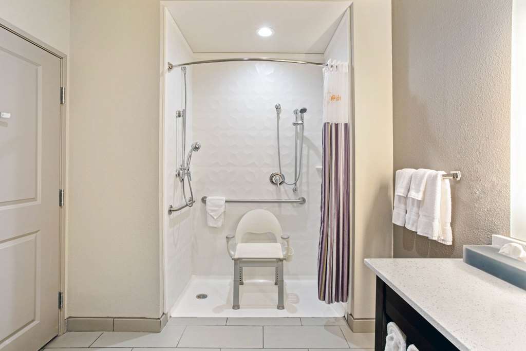 La Quinta Inn & Suites by Wyndham Sweetwater East - photo 17