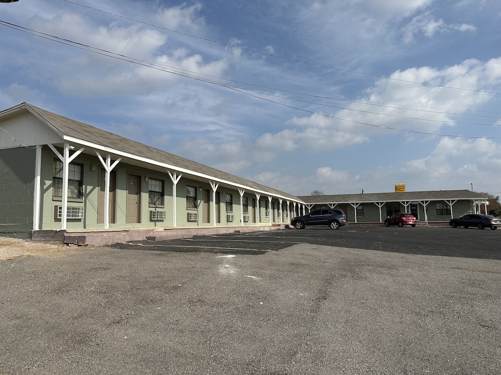 Llano Motel - photo 59