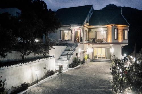 Mount Villa Kvariati
