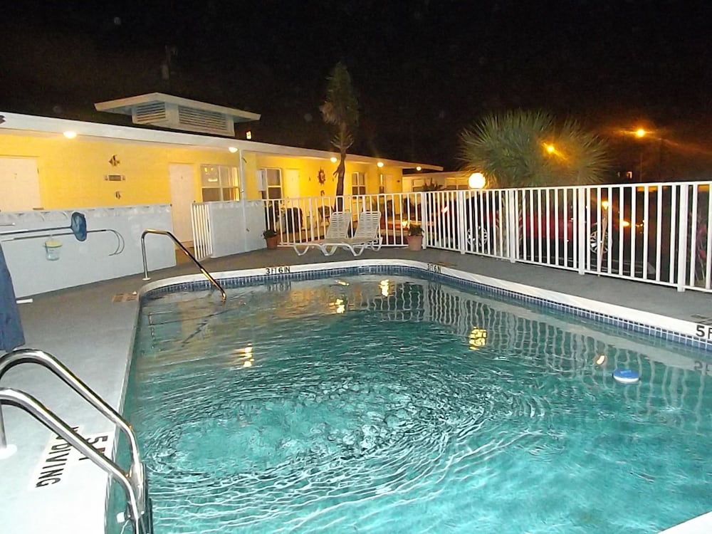 Sun Life Beach Hotel — Englewood
