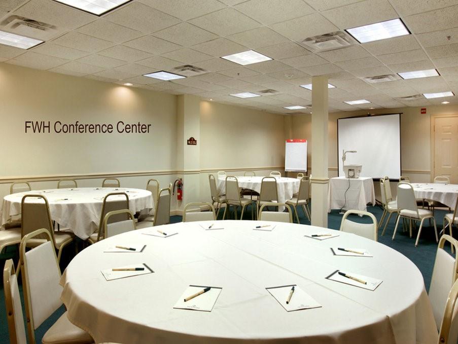 Fort William Henry Hotel and Conference Center - photo 9