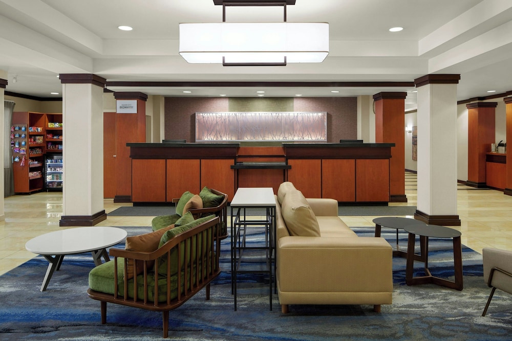 Fairfield Inn & Suites by Marriott Carlisle - photo 4