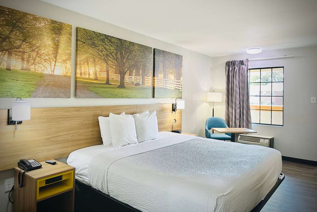 Days Inn by Wyndham WestEnd Alexandria VA Washington DC Area - photo 12