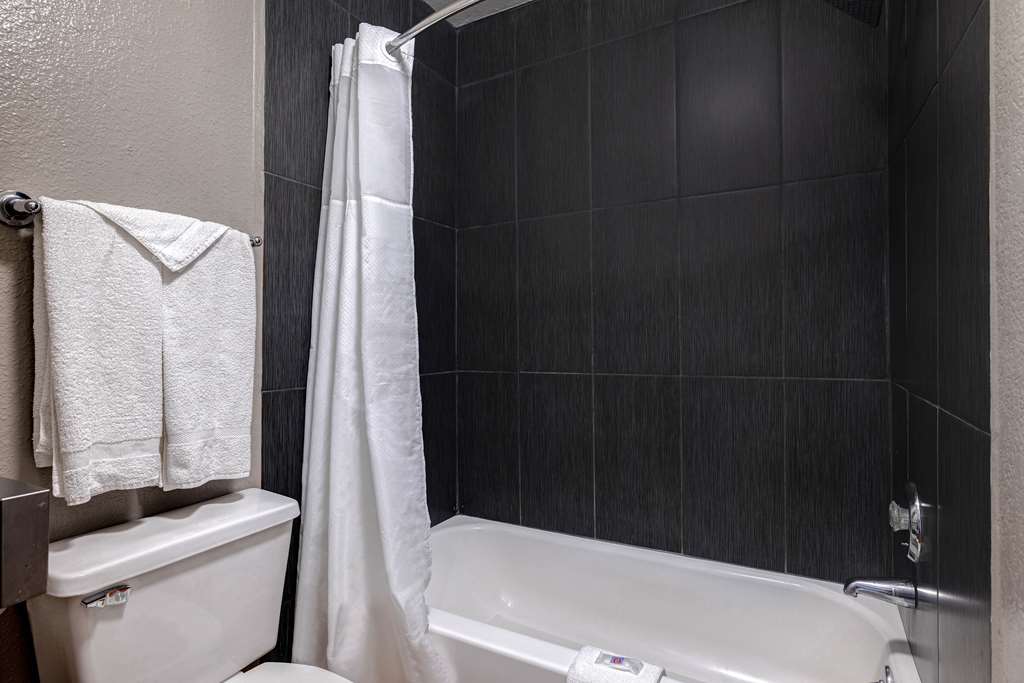 Motel 6 Buttonwillow CA Central - photo 19