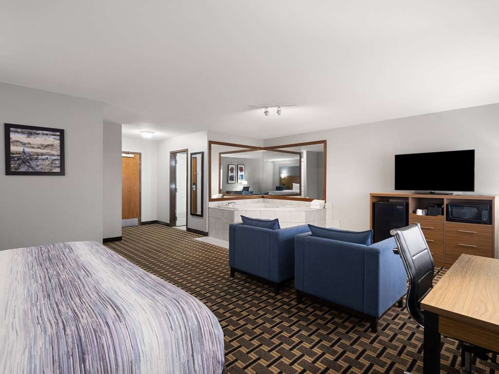 AmericInn by Wyndham Woodstock IL - photo 27