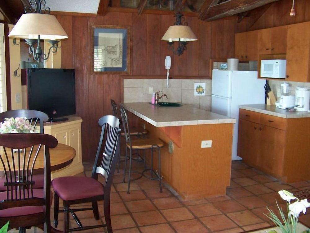 The Driftwood Resort - photo 9