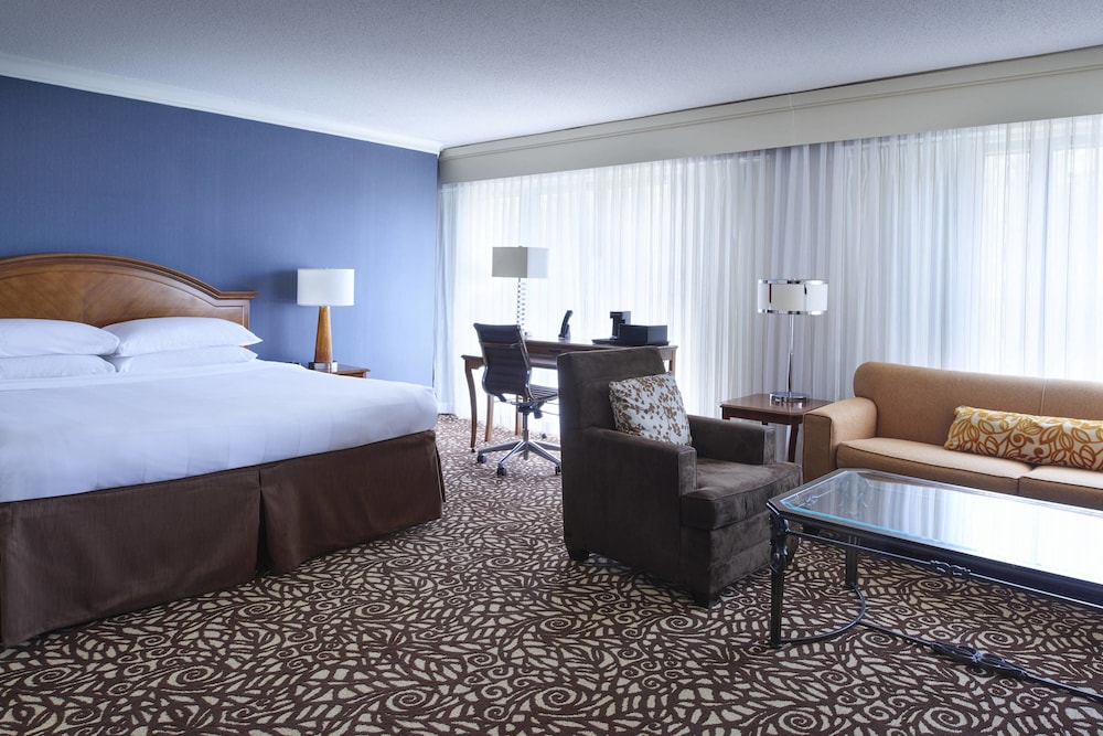 Marriott Milwaukee West - photo 9