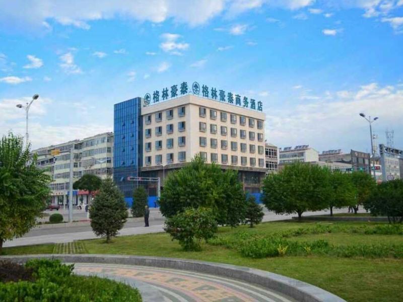Greentree Inn Bus Station Business Hotel — hotel in Xinzhou