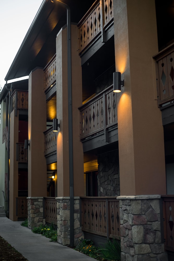 Silver Moon Inn - photo 178