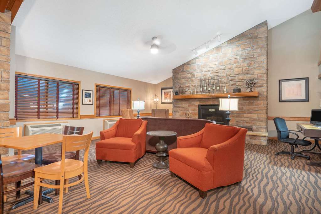 AmericInn by Wyndham Coon Rapids - photo 12