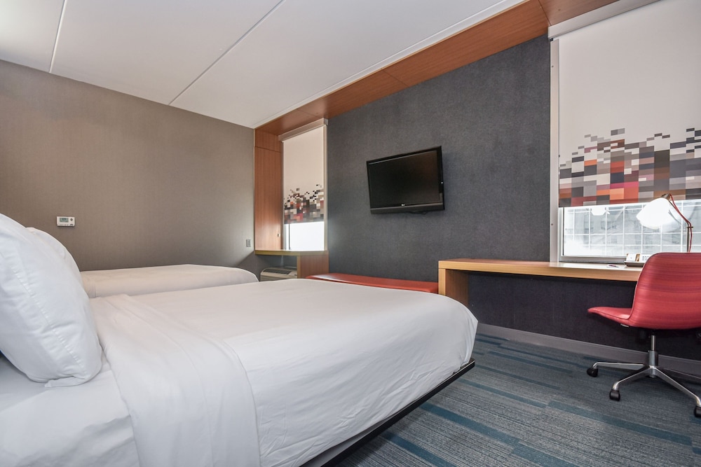 Aloft Charlotte City Center - photo 7