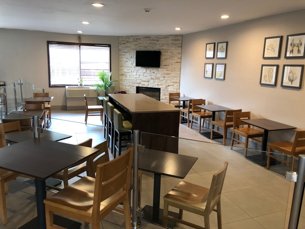 Country Inn & Suites by Radisson Greenville NC - photo 28