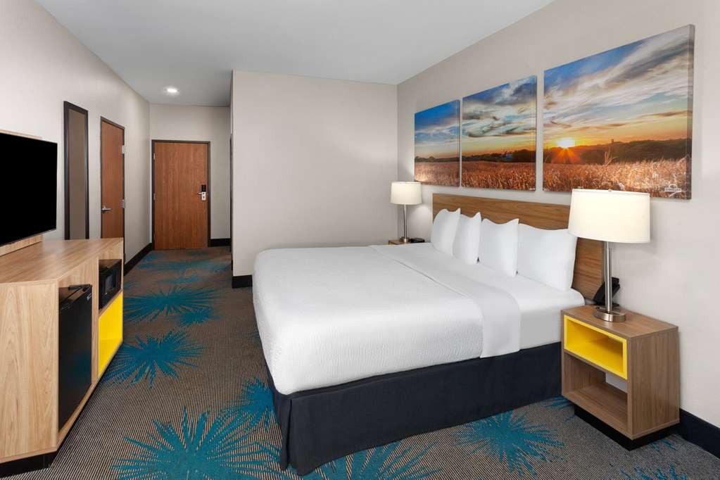 Days Inn & Suites by Wyndham Morris I 80 - photo 16