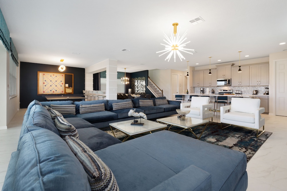 Solara Resort Luxury 9 Bedroom Homes - photo 4