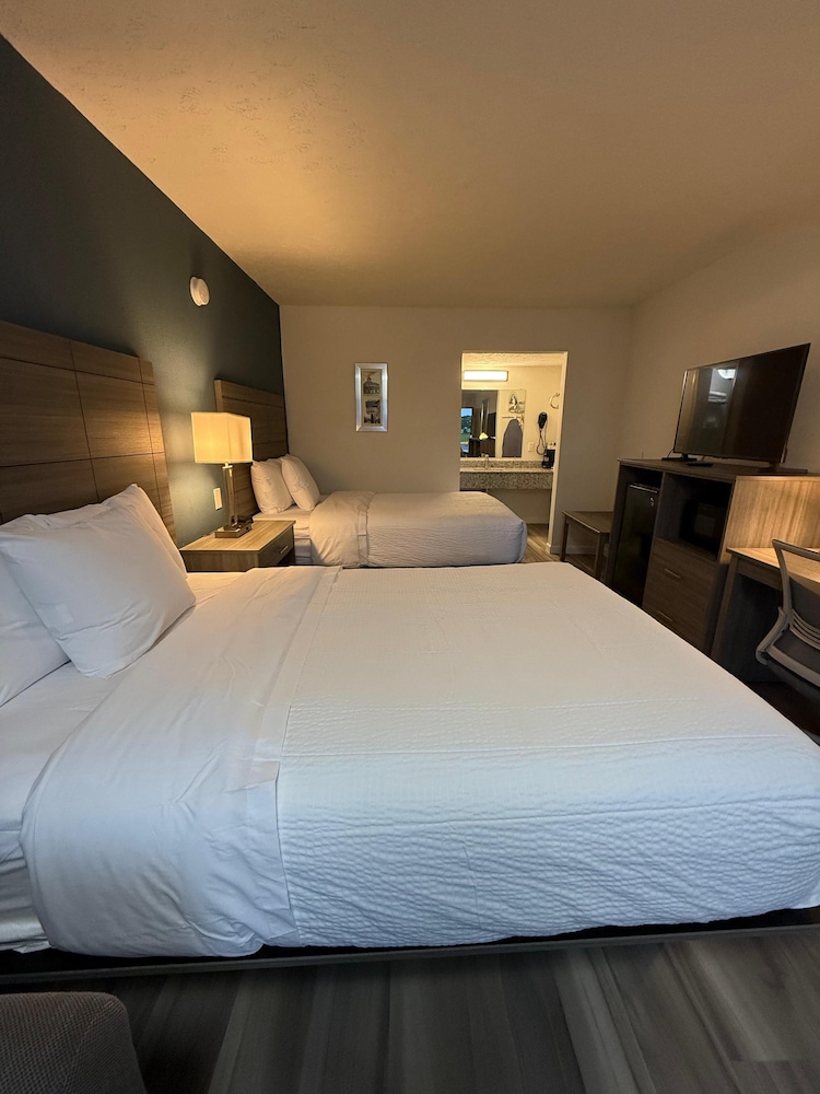 Baymont by Wyndham Lumberton NC - photo 12