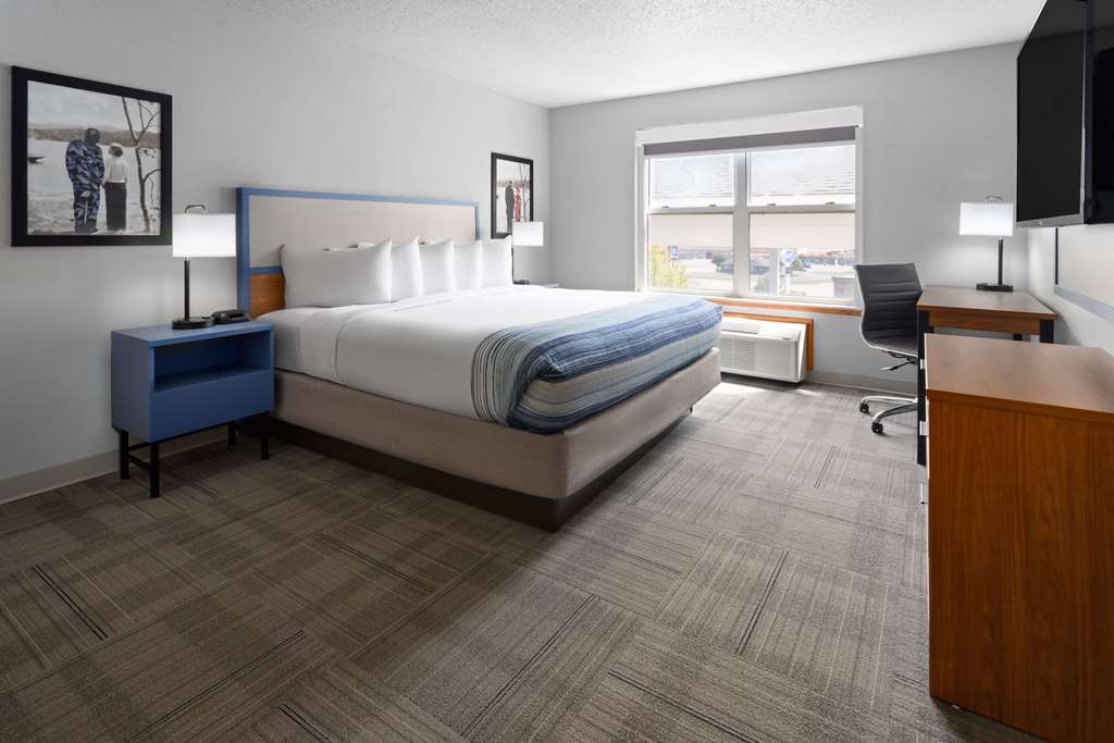 AmericInn by Wyndham Iron Mountain - photo 12