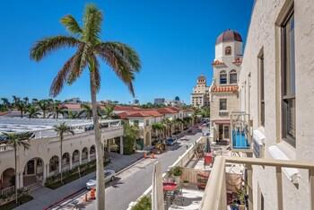 The Palm Beach Hotel - photo 4
