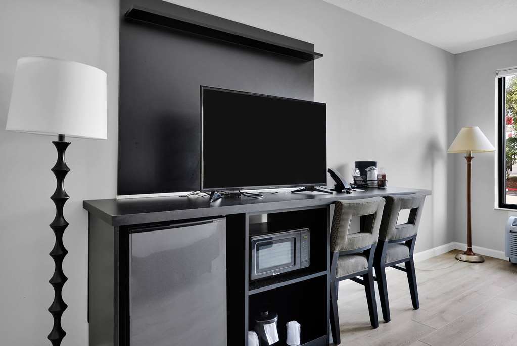 Ramada by Wyndham Jacksonville I 95 by Butler Blvd - photo 66