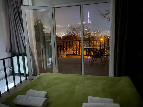Twin's Twin Apartments — 4-Star Luxury Hotel in Tbilisi, Georgia
