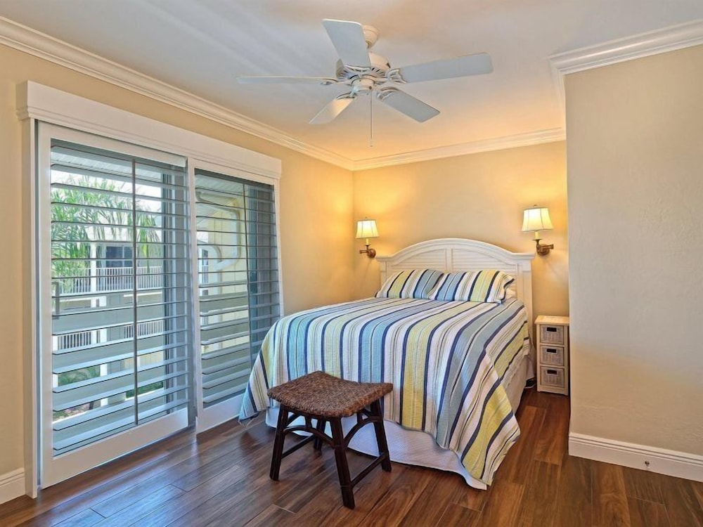 Surfside 12 C4 - photo 6