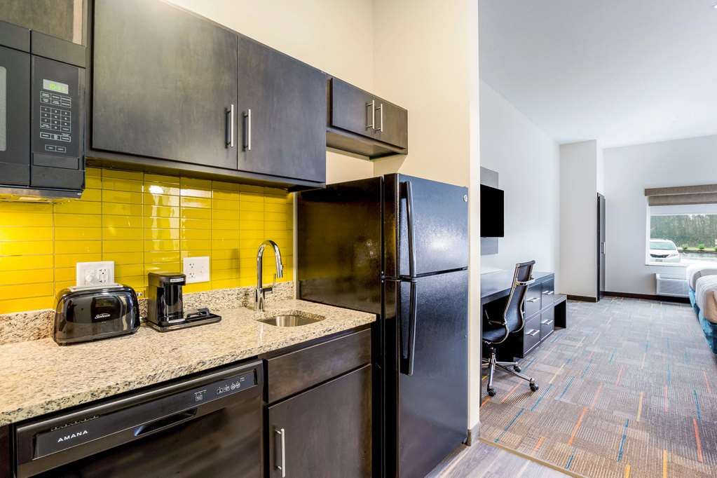 MainStay Suites Winfield Teays Valley - photo 25