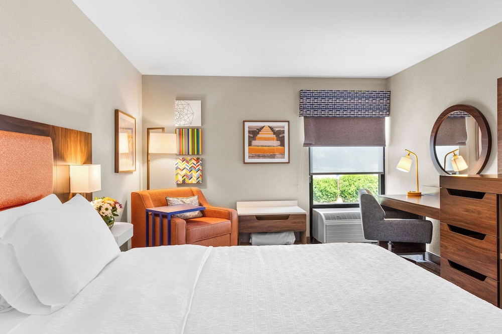 Hampton Inn Knoxville Airport - photo 14