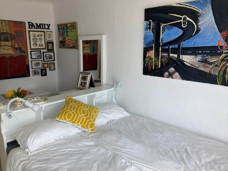 Two Oceans Artist’s Home.