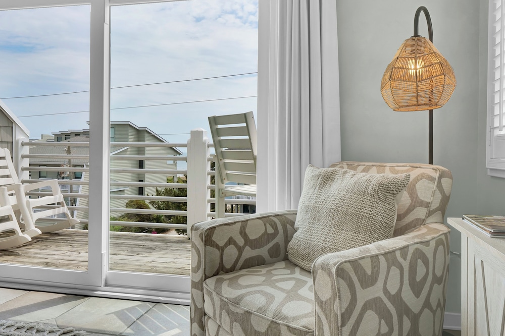 Sandpeddler Inn & Suites - photo 185