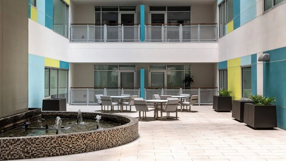 Stunning 2Br 2Ba W Sky Pool Lounge Cozysuites - photo 16