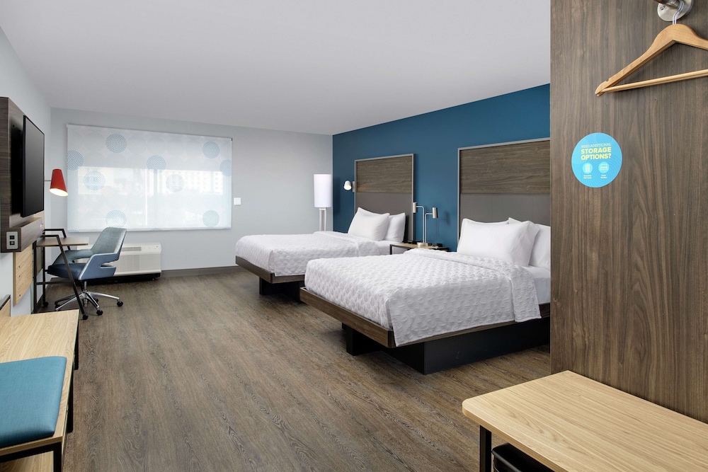 Tru by Hilton Denver Airport Tower Road - photo 8